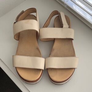 Nisolo Cream Double-Strap Slingback Sandals